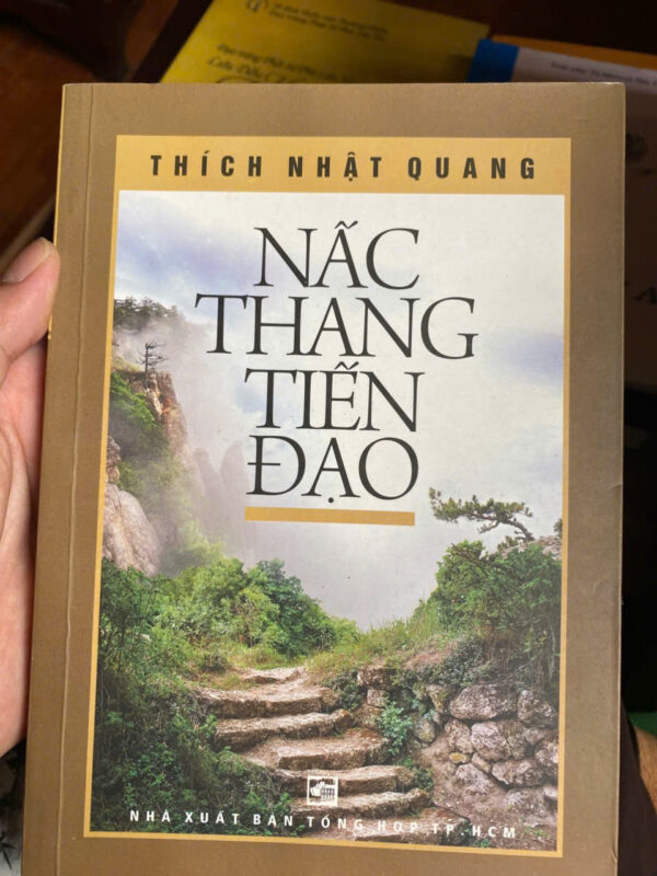 NẤC THANG TIẾN ĐẠO
