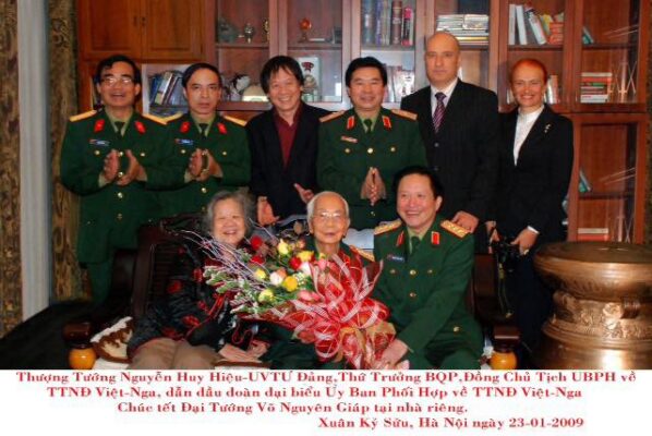 NHỚ LỜI DẠY CỦA ĐẠI TƯỚNG VÕ NGUYÊN GIÁP, MỘT VĨ NHÂN  CỦA THỜI ĐẠI
