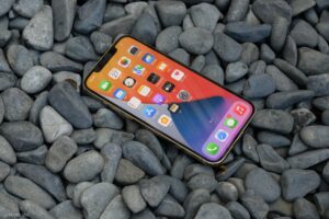 Sau 2 năm, iPhone 12 Pro Max vẫn rất ngon ngoại trừ pin giảm
