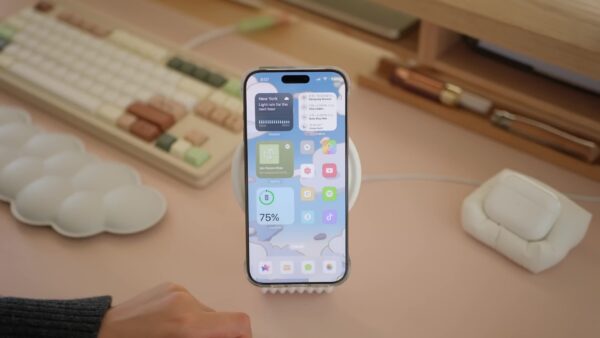 iPhone 16 Pro Max: Mua xong về, cẩn thận người nhà đòi giữ hộ!