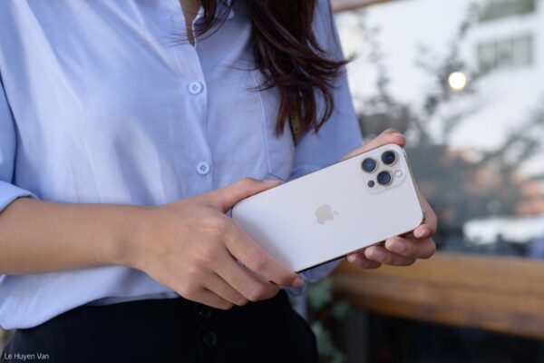 Sau 2 năm, iPhone 12 Pro Max vẫn rất ngon ngoại trừ pin giảm