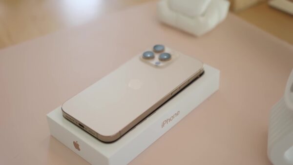 iPhone 16 Pro Max: Mua xong về, cẩn thận người nhà đòi giữ hộ!